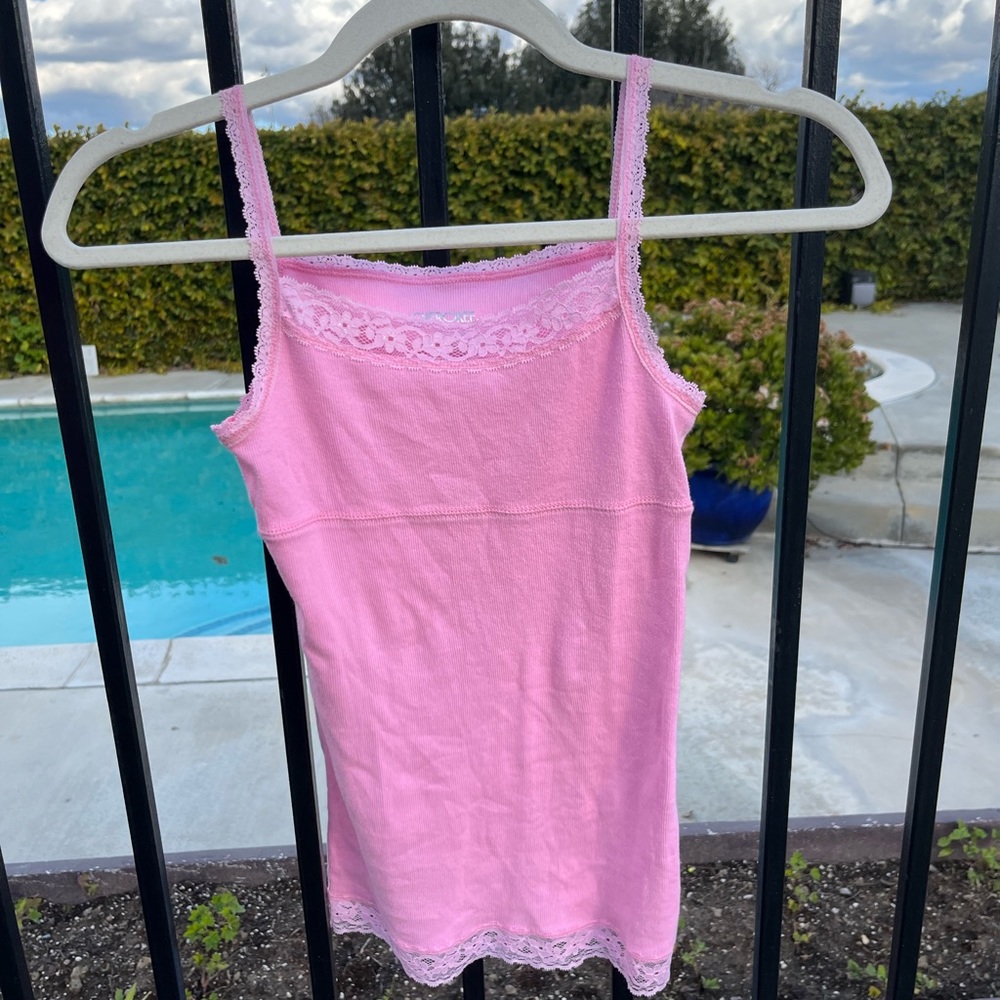 cute pink lace cami!!